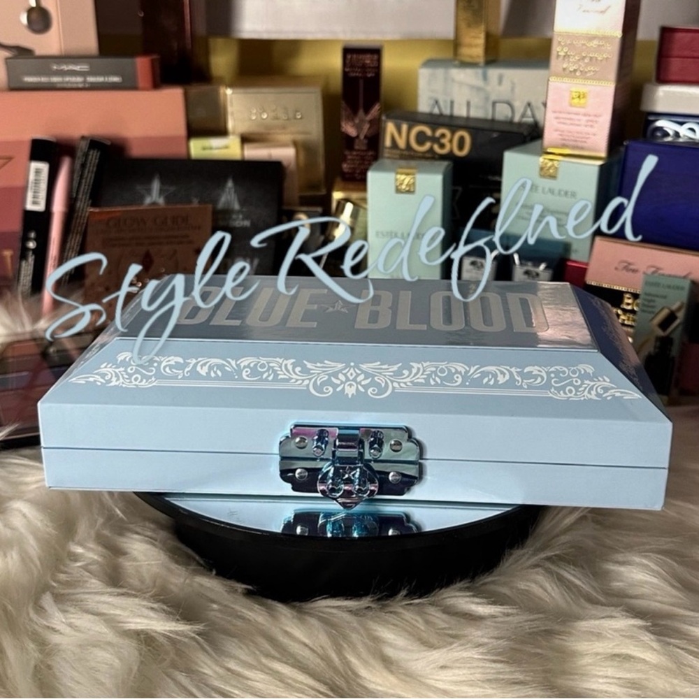 Jeffree Star Blue Blood Eyeshadow Palette - Picture 4 of 10